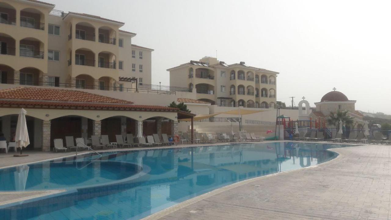 Cozy 2 Bedrooms Apartment In Complex With Swimming Pools And Beautiful View Paphos Exterior foto